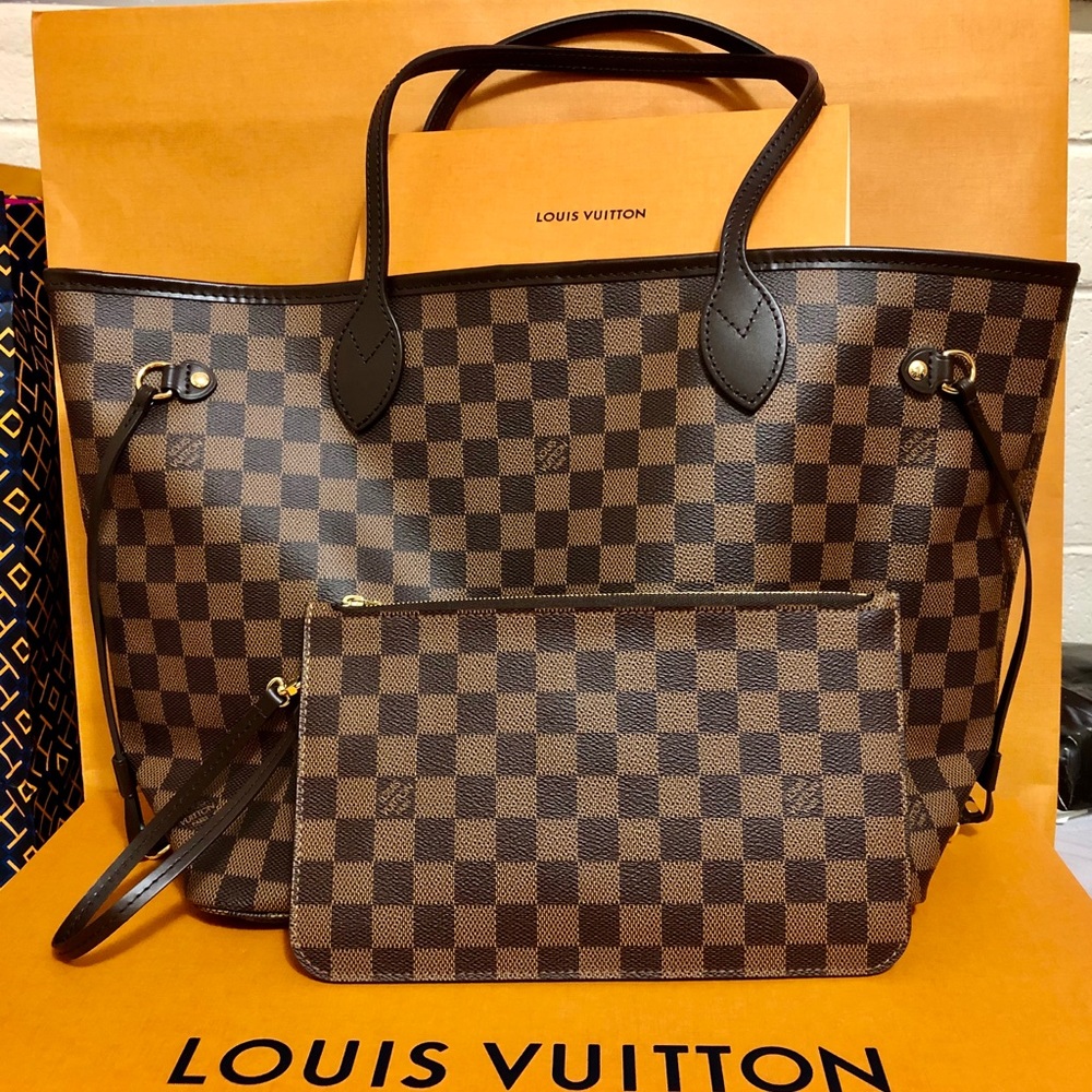 Louis Vuitton Neverfull MM handbag